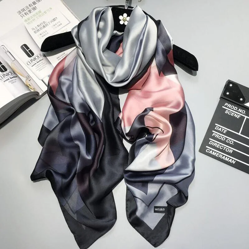 2017 luxury brand Women Silk scarf Beach Shawl and Echarpe Luxurious Wrap Designer scarves Plus Size female beach stole bandana Chic Knitted Shawl Wrap