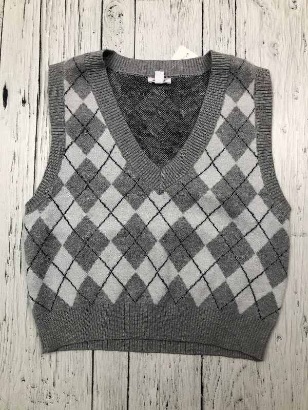 Garage grey white patterned sweater vest - Hers XS Machine Wash Dry Clean Hand Wash