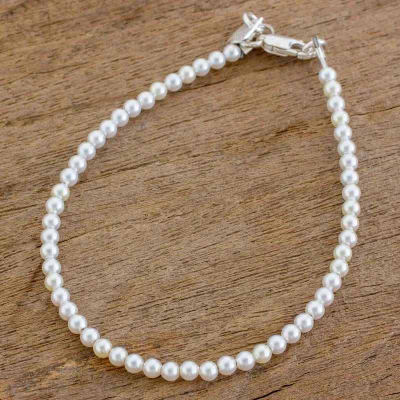 Discounted Jewelry For A Glamorous Look Beautiful Delicacy Cultured Pearl Beaded Bracelet from Guatemala