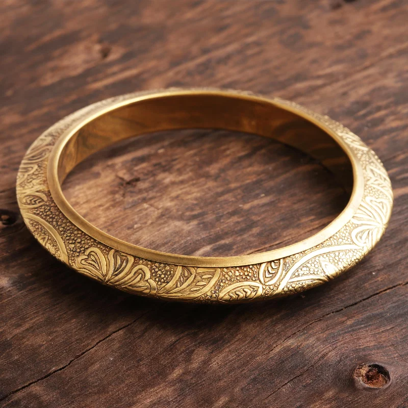 Chic, Trendy, And Affordable Jewelry Sale Floral Classic Floral Pattern Brass Bangle Bracelet from India