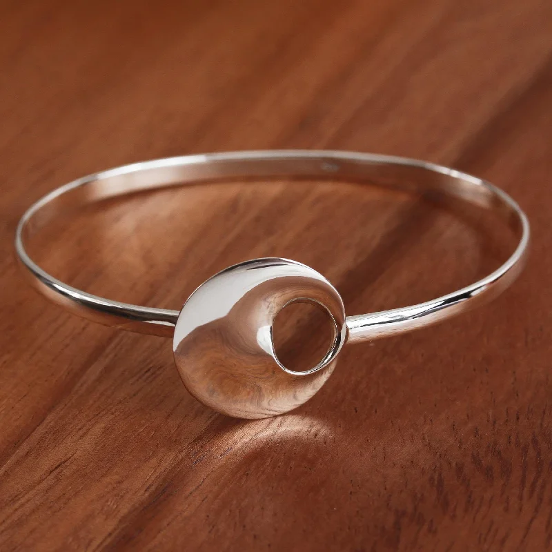 High-End Sparkle, Low-End Prices – Jewelry Sale Live Modern Orbit Modern Sterling Silver Pendant Bracelet from Mexico