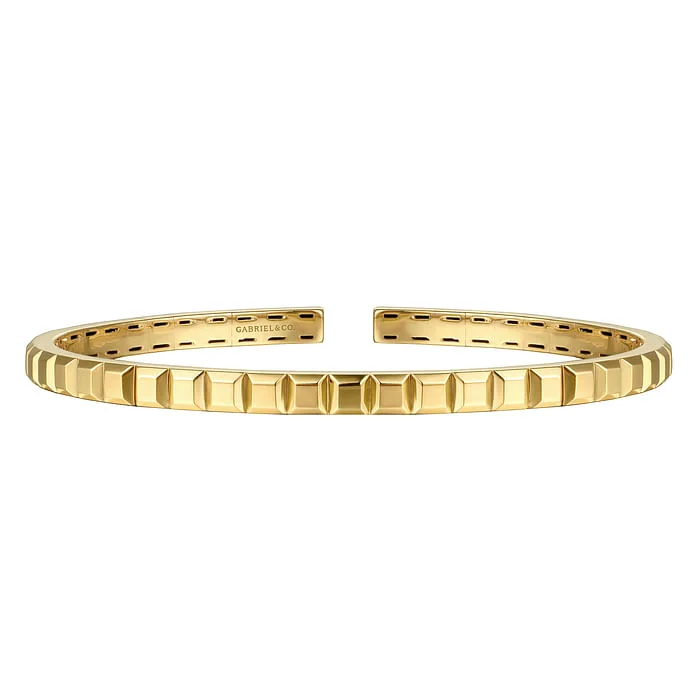 Seasonal Jewelry Sale – Upgrade Your Style Today 14K Yellow Plain Gold Split Bangle Bracelet