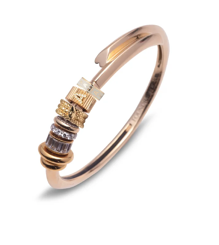 Holiday Jewelry Sale – Perfect Gifts At The Best Prices Amate - Love : Heart Beat Story - Strong Heart Bangle