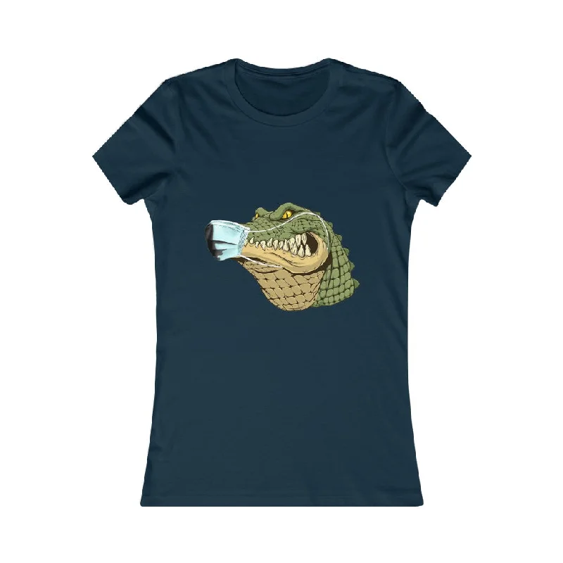 Social Distancing Alligator: Women's Favorite Tee Seamless Knitted Crochet